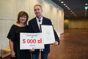 Laureat pierwszego miejsca – Lech Grabowski wraz z Edytą Jungowską, fot Czarna Zebra